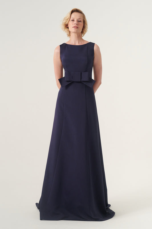 Bow detailed sleeveless floor-length gown